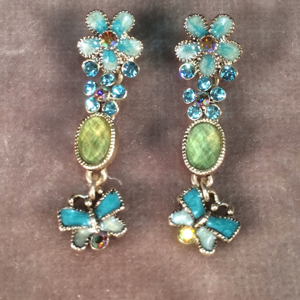Blue Necklace and Earring Set - Picture 3 of 5